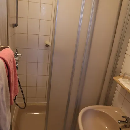 Gasthuis Pension Central 3*